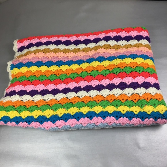 Vintage handmade knitted fan large blanket - Picture 3 of 13